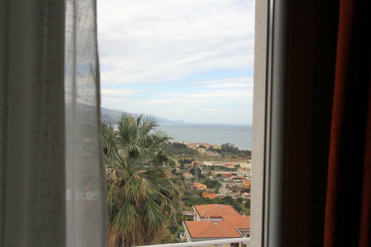 Case Vacanza Le Casette Santo Stefano di Camastra Exteriör bild