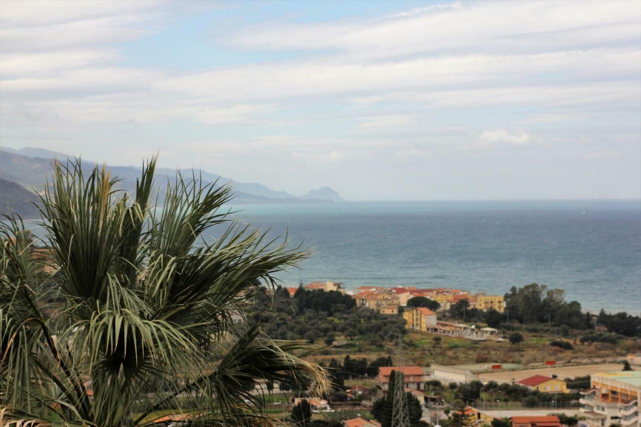 Case Vacanza Le Casette Santo Stefano di Camastra Exteriör bild